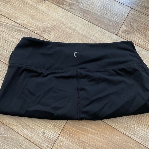 Black Ziya leggings - size 6-8 - Picture 2 of 4